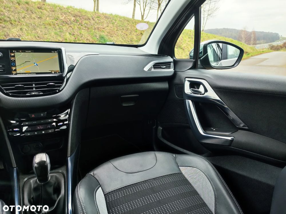 Peugeot 2008 1.6 VTi Allure - 27