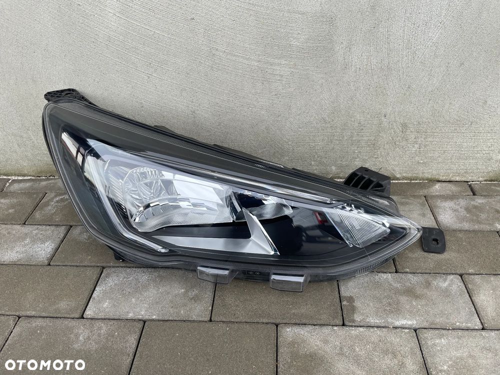 LAMPA PRZEDNIA PRAWA FORD FOCUS MK4  2018-- LED - 1