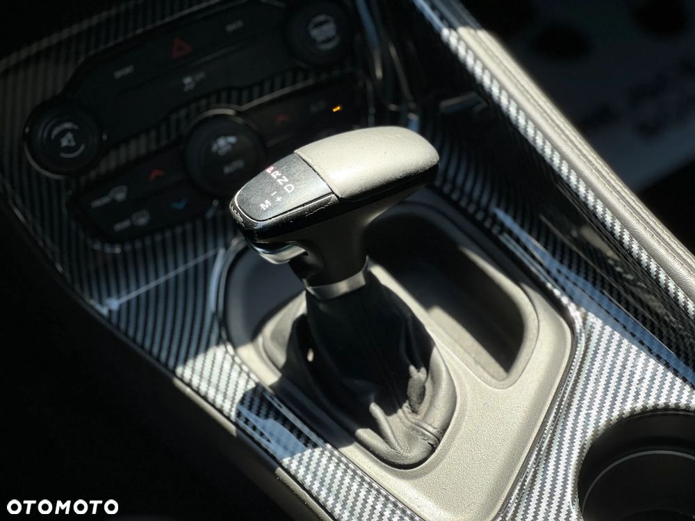 Dodge Challenger - 23