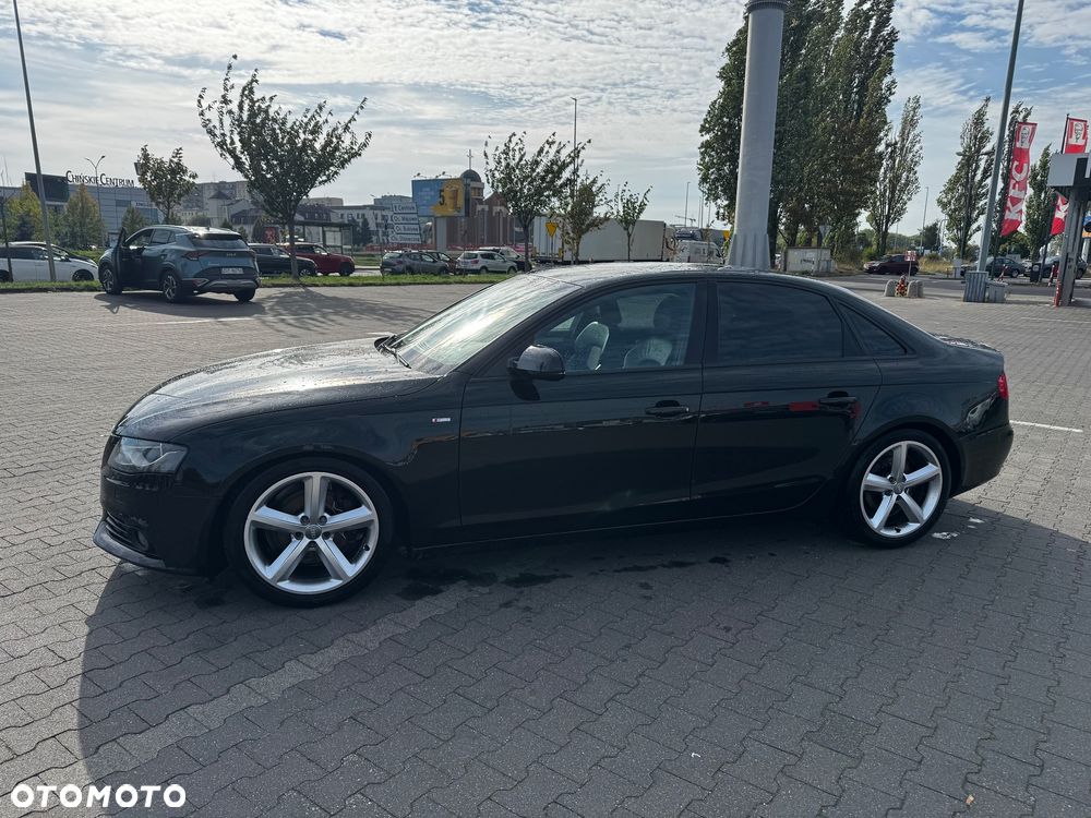 Audi A4 Limousine - 14