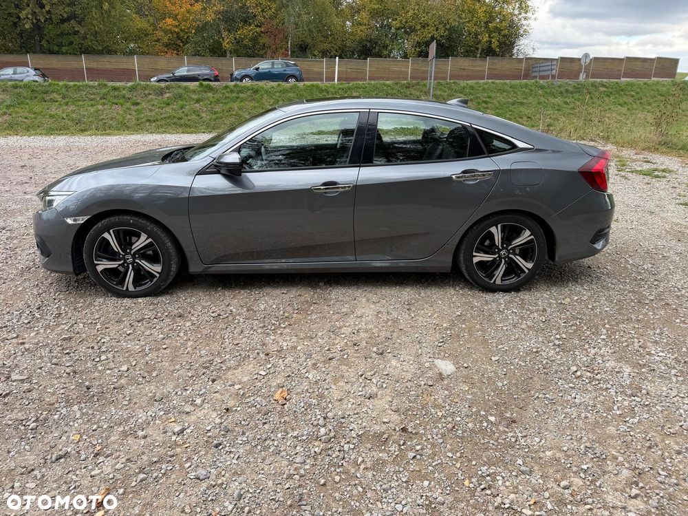 Honda Civic 1.5 T Executive CVT - 11