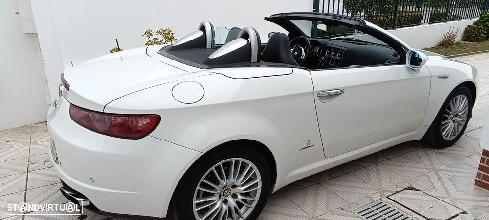 Alfa Romeo Spider 2.4 JTDM - 3