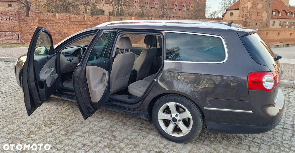Volkswagen Passat 2.0 TDI DPF Comfortline - 7