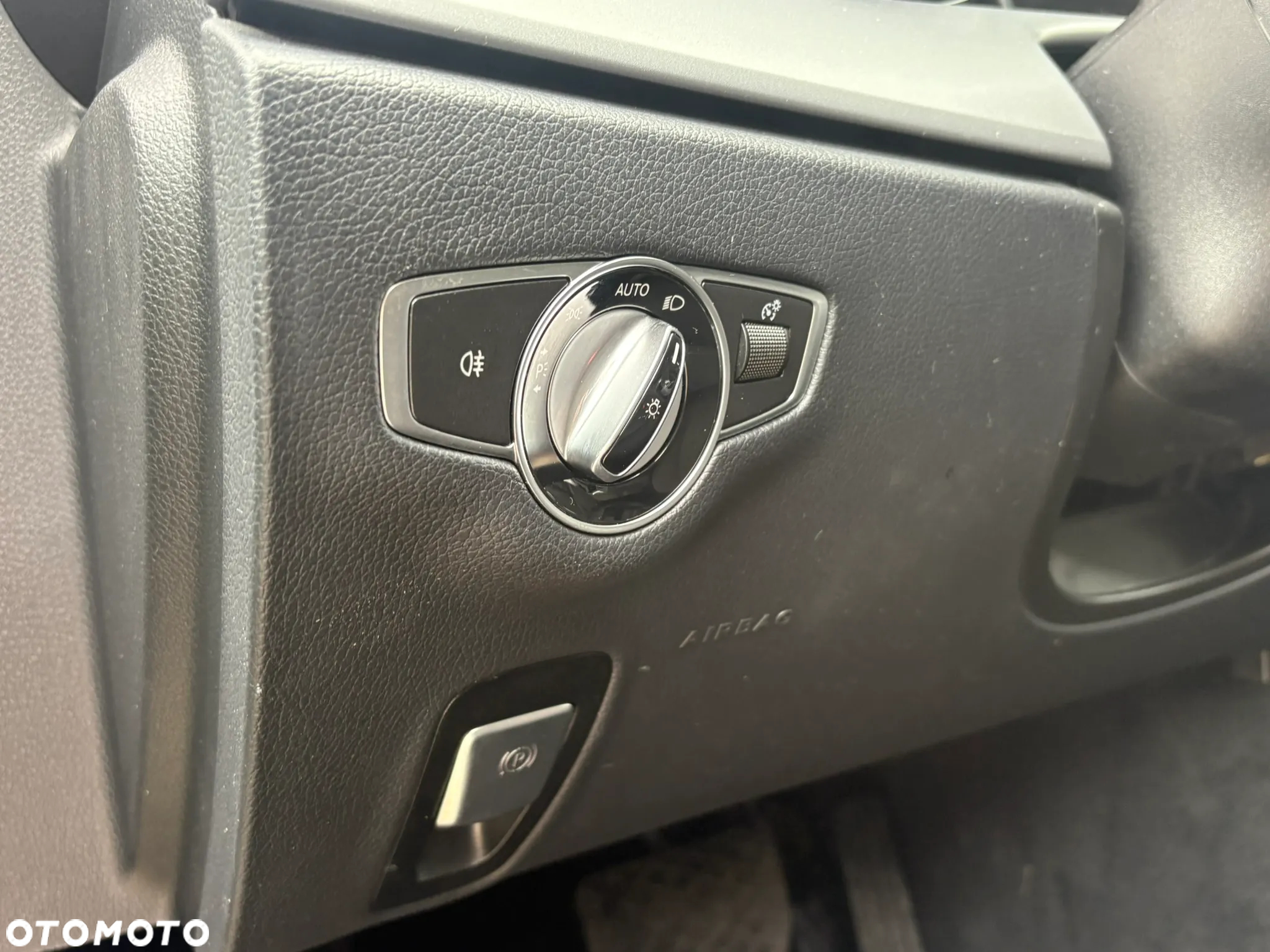 Mercedes-Benz Klasa E 300de T 9G-TRONIC Edition AVANTGARDE - 21