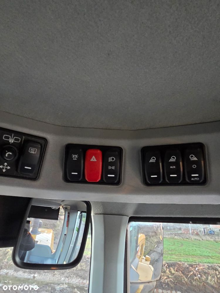 Caterpillar 926M - 32