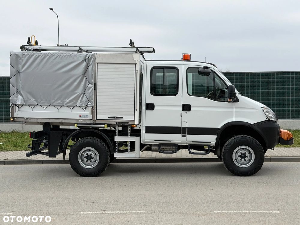 Iveco DAILY 55S17DW  4X4 SALON PL  1 WŁAŚCICIEL 100% BEZWYPADKOWE DOKA  7-OS - 2