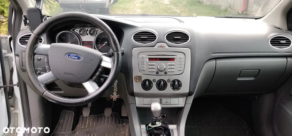 Ford Focus 1.6 TDCi Ambiente - 8