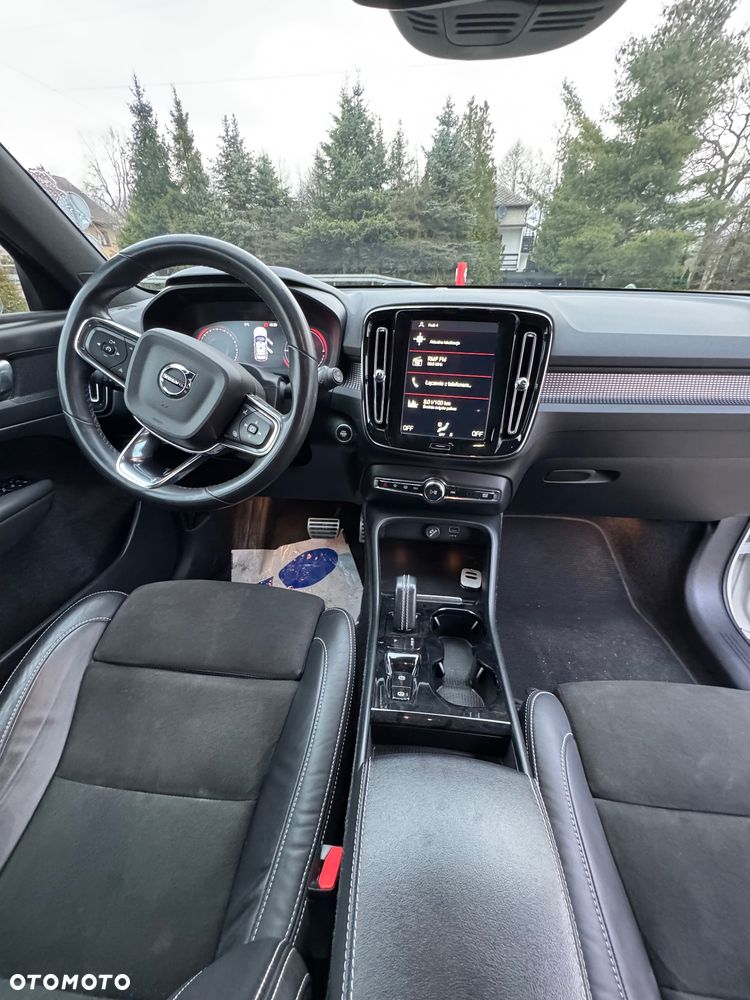 Volvo XC 40 T5 Plug-In Hybrid Plus Dark - 8