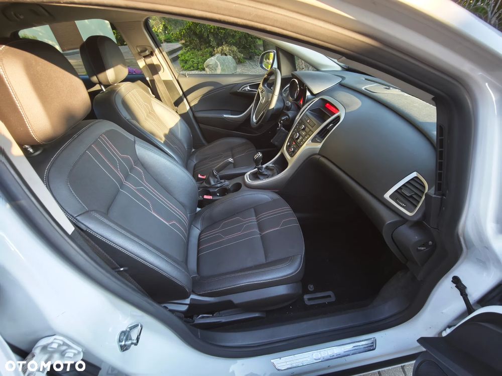 Opel Astra 1.4 Innovation - 17