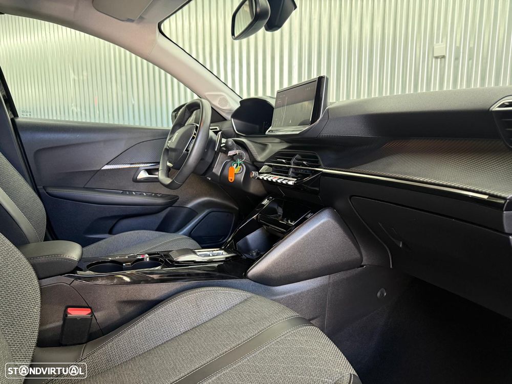 Peugeot 208 1.2 Hybrid Allure e-DCS6 - 25