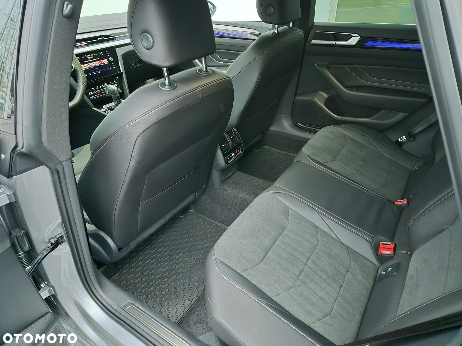 Volkswagen Arteon 2.0 TSI R-Line DSG - 4