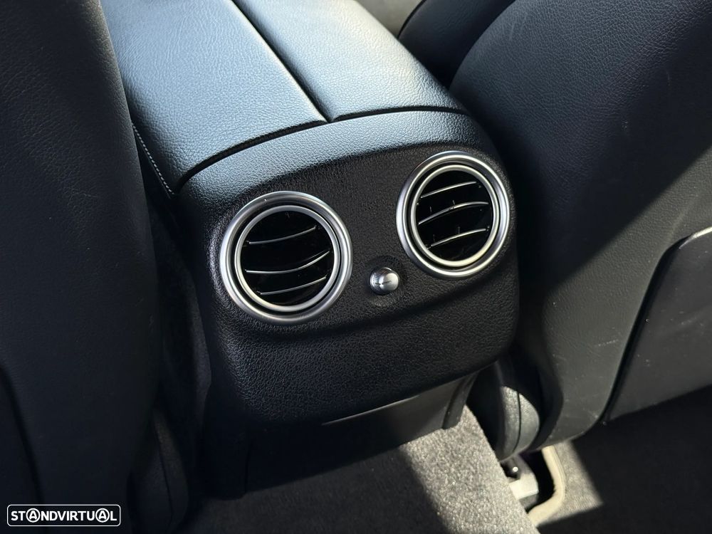 Mercedes-Benz E 300 de 9G-TRONIC AMG Line - 33