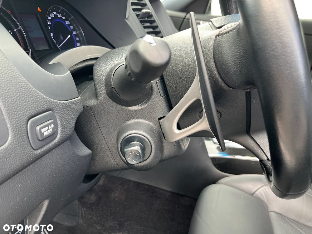 Infiniti QX70 3.0d S - 30