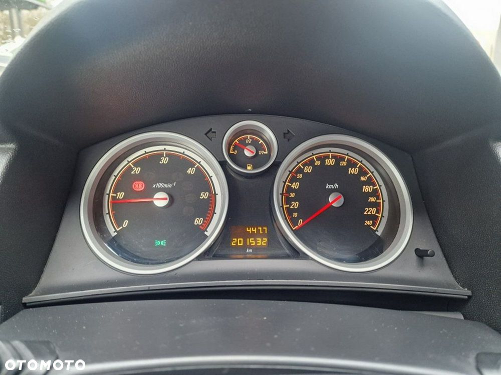 Opel Astra III GTC 1.9 CDTI Sport - 9