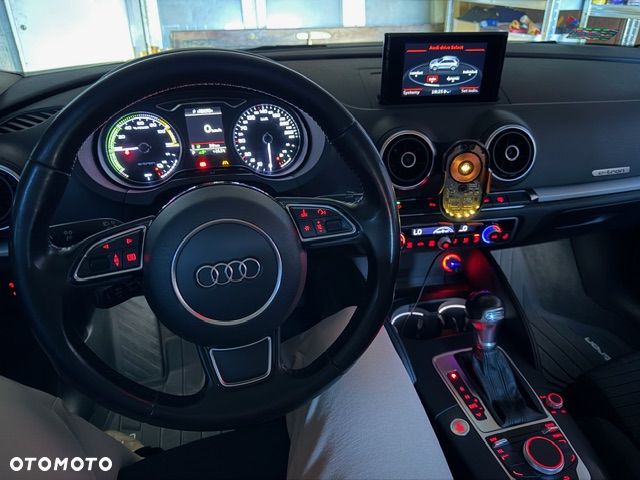 Audi A3 Sportback 1.4 TFSI e-tron S tronic - 27