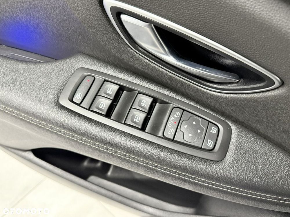 Renault Grand Scenic - 33