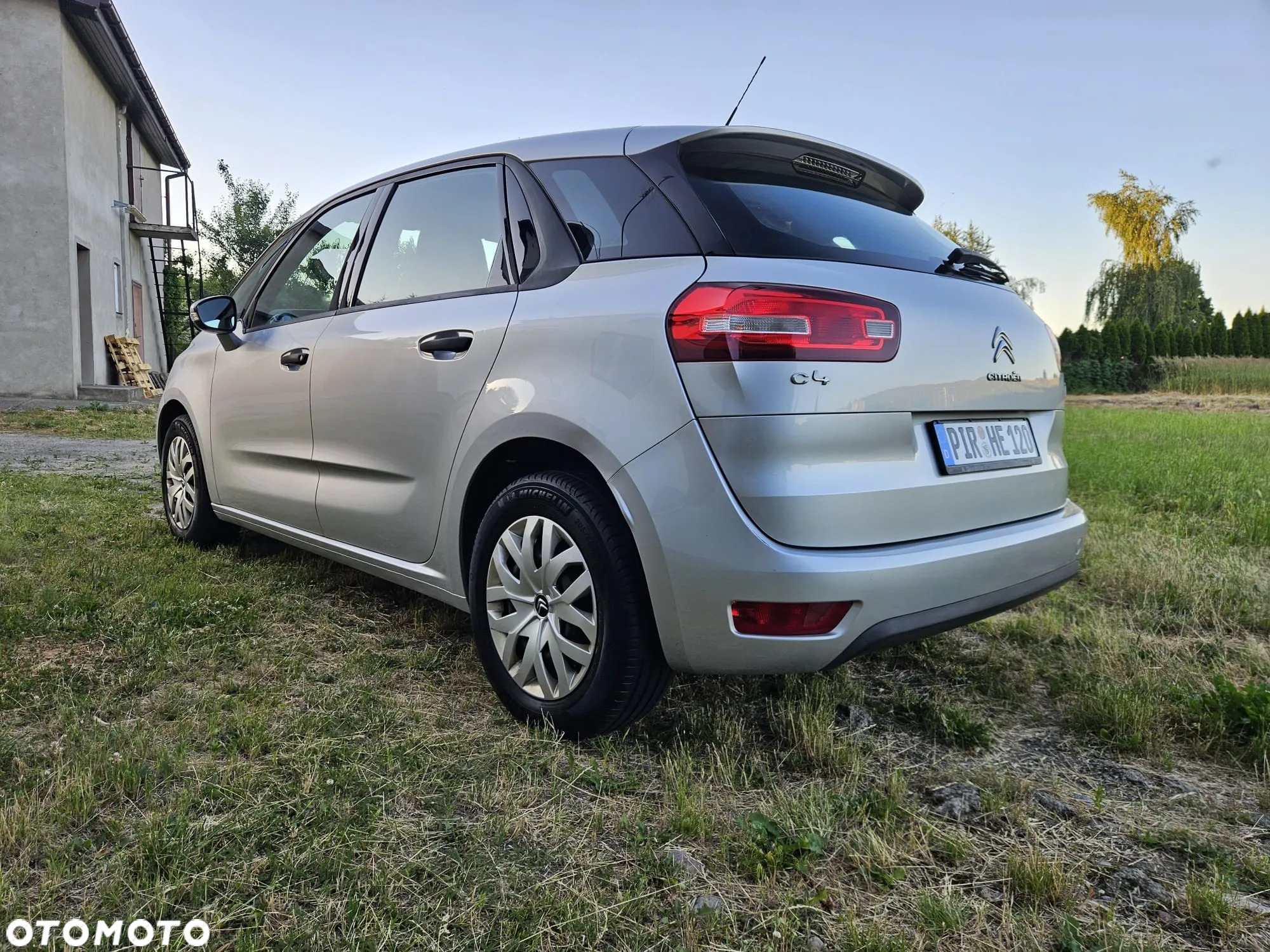 Citroën C4 Picasso 1.2 PureTech Attraction - 31