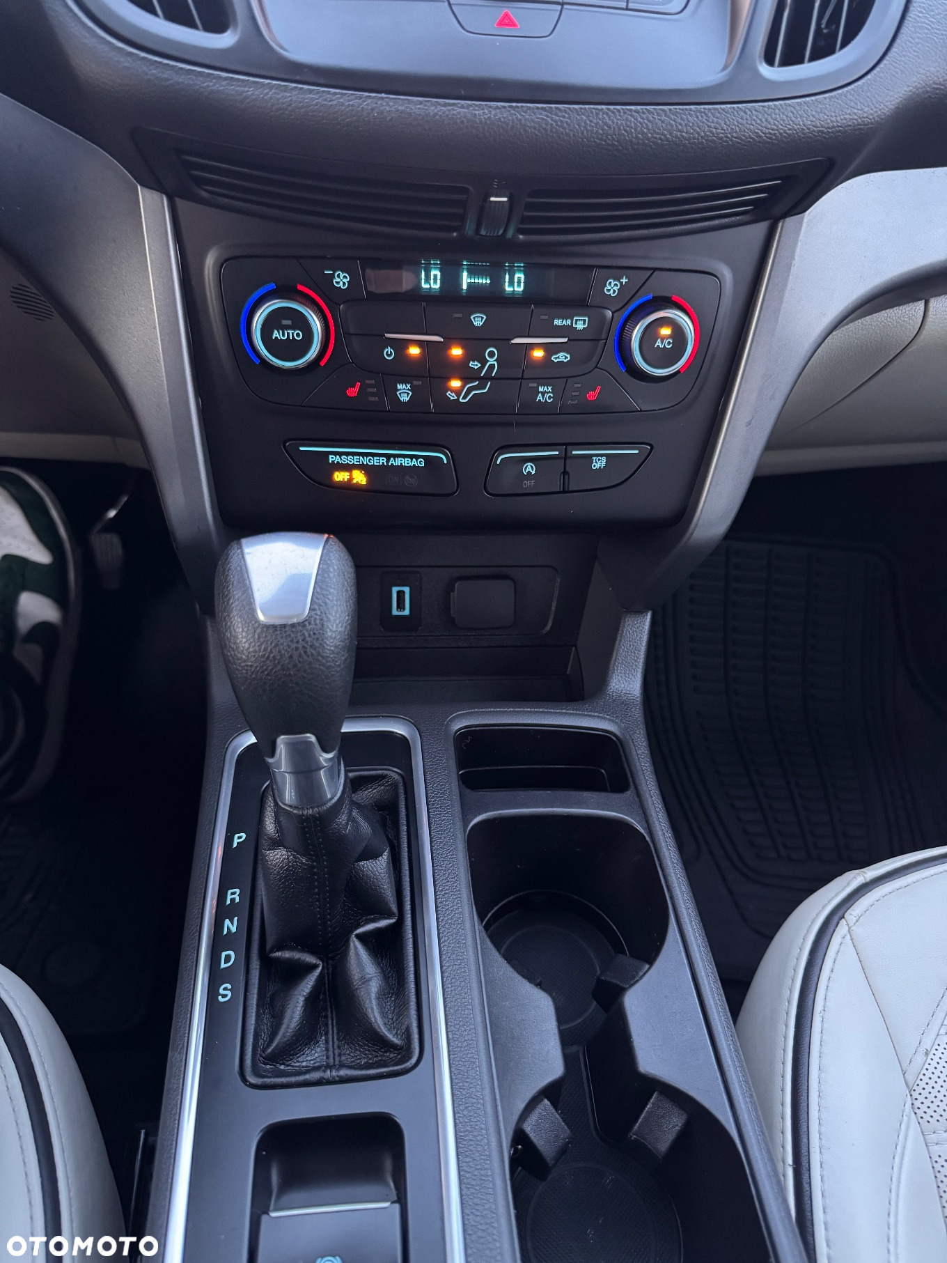 Ford Escape 2.0 EcoBoost AWD Titanium - 22