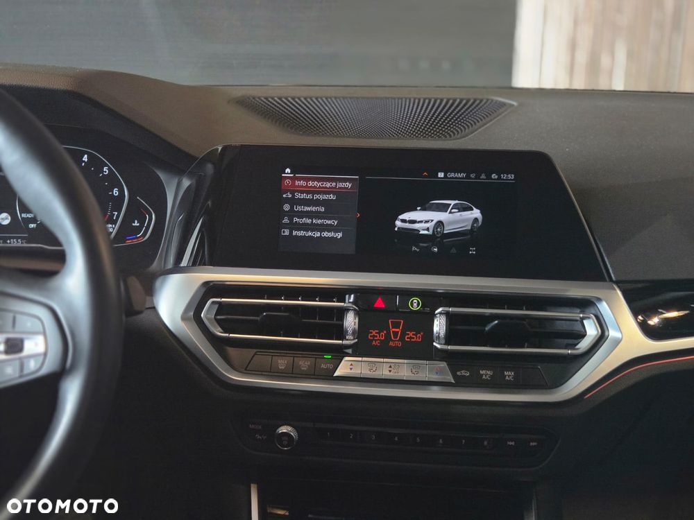 BMW Seria 3 318i Sport Line - 12