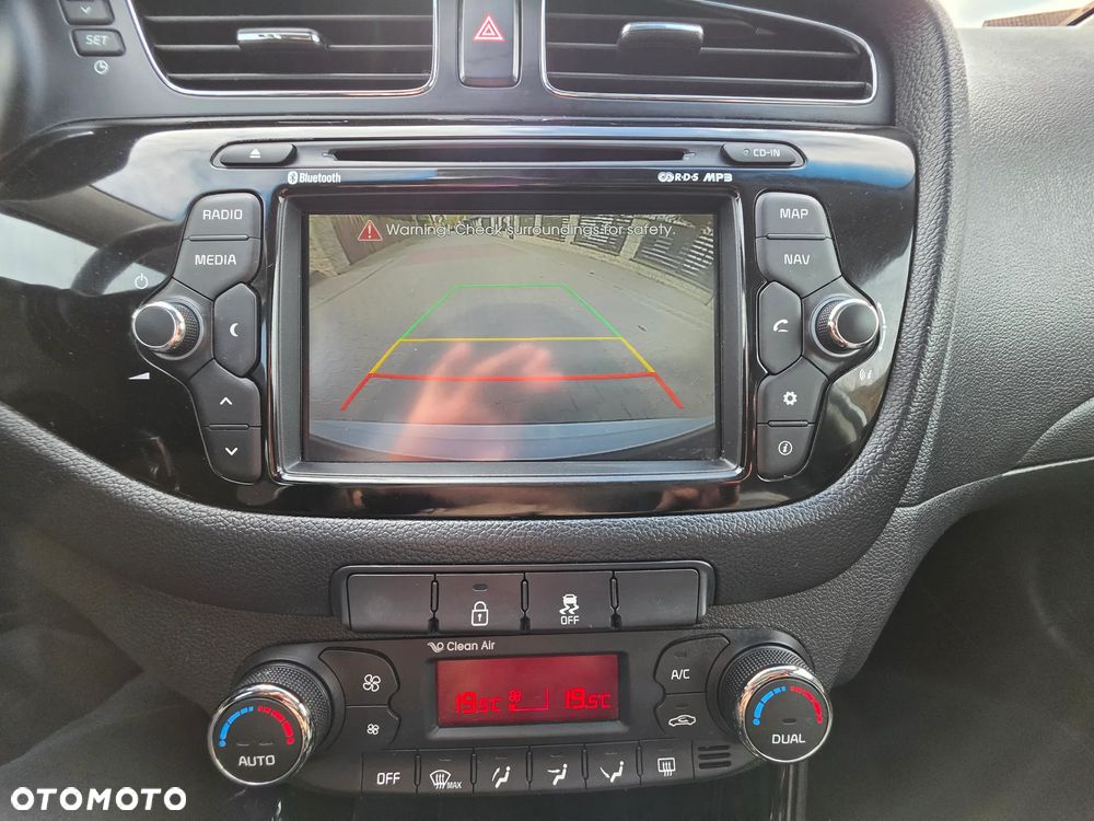 Kia Ceed 1.6 GDI Fifa World Cup Edition - 5