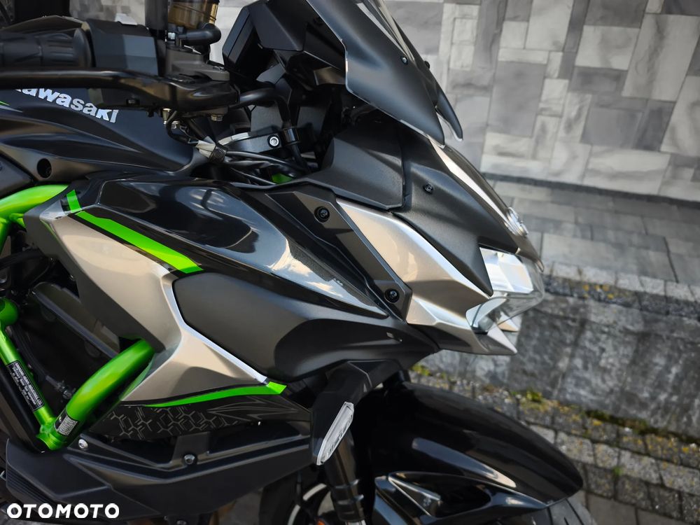 Kawasaki H2 - 22