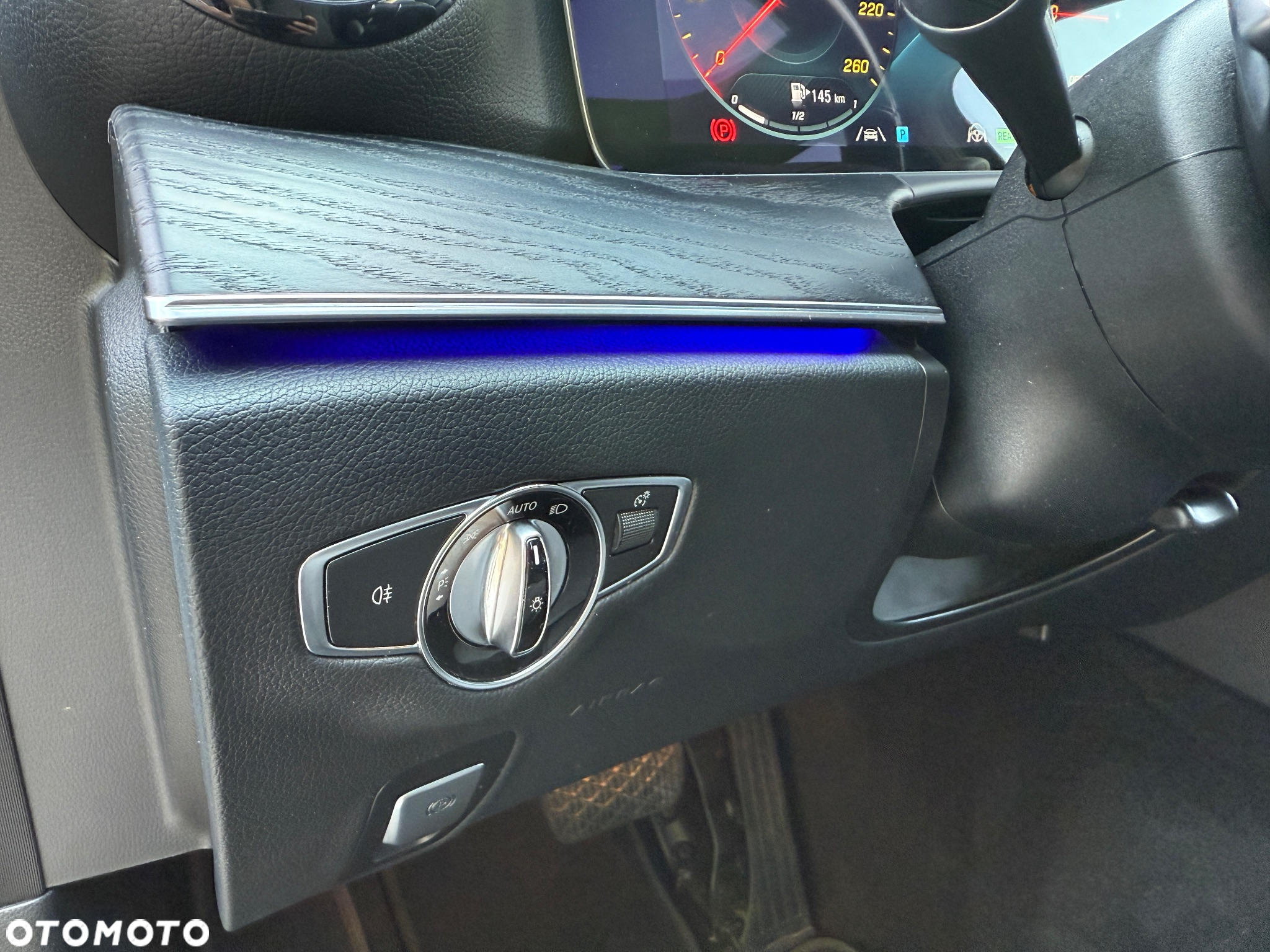 Mercedes-Benz Klasa E 300 d 9G-TRONIC - 14