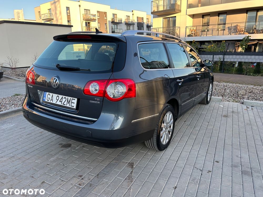 Volkswagen Passat Variant 1.4 TSI ACT (BMT) DSG Highline - 4