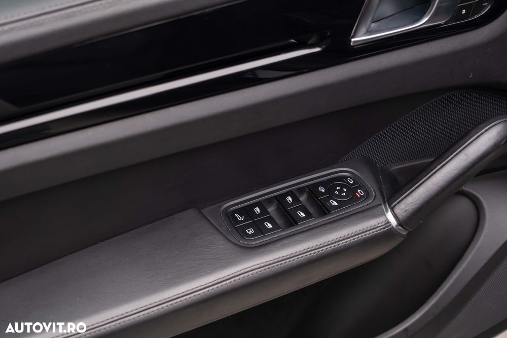 Porsche Cayenne E-Hybrid Tiptronic S Platinum Edition - 21