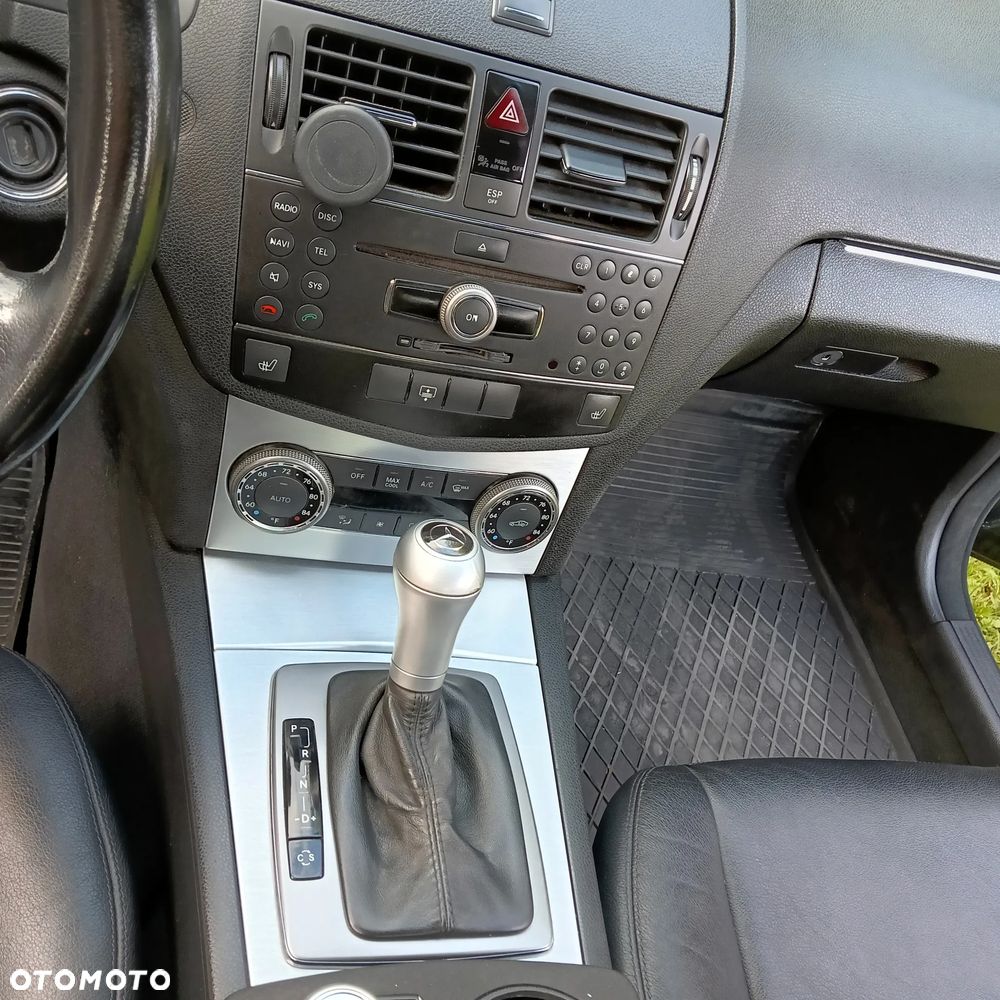Mercedes-Benz Klasa C 300 7G-TRONIC - 14