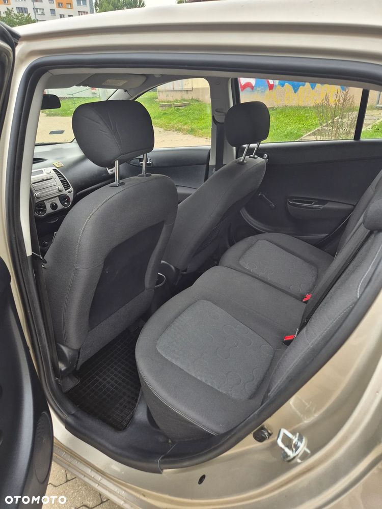 Hyundai I20 2010 photo 5