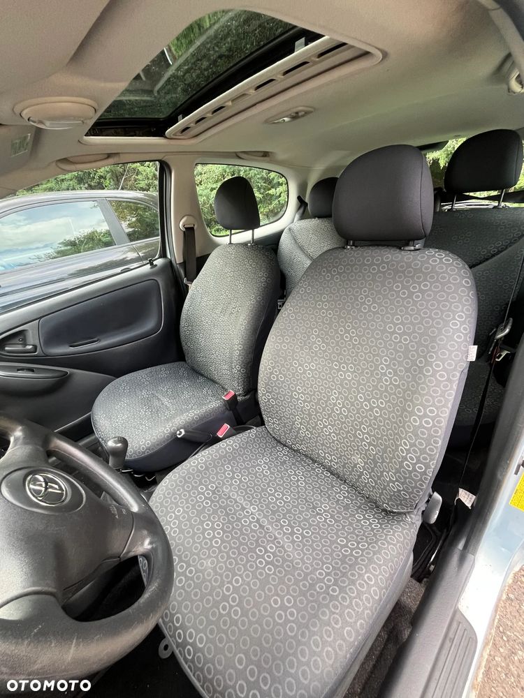 Toyota Yaris 1.0 Base - 7