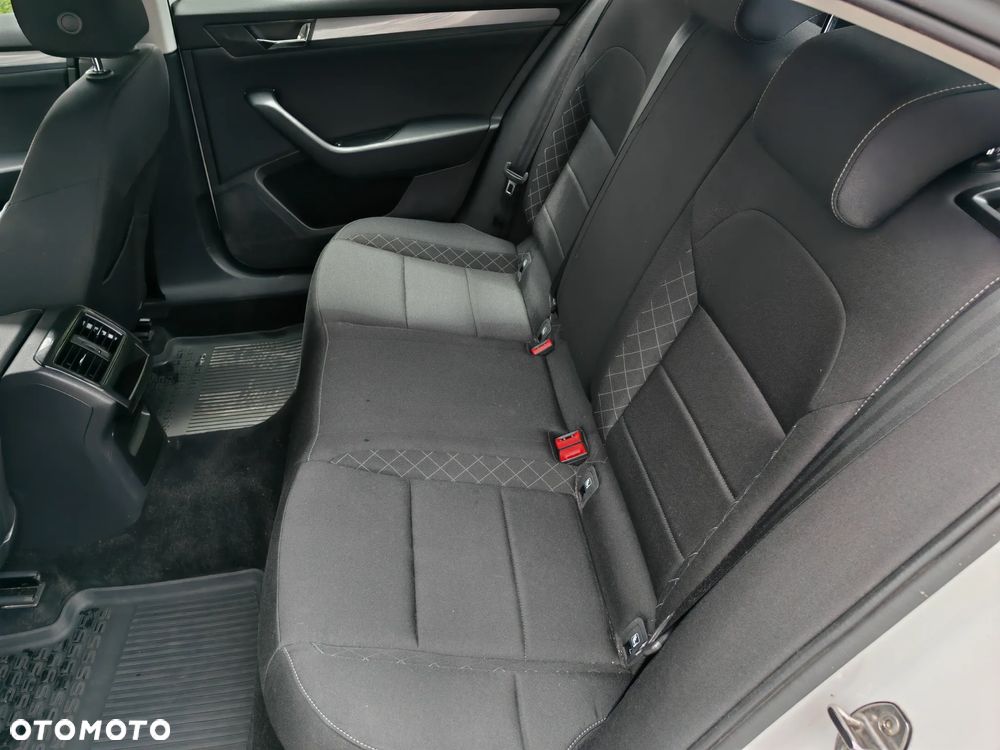 Skoda Superb 1.5 TSI ACT Active - 23