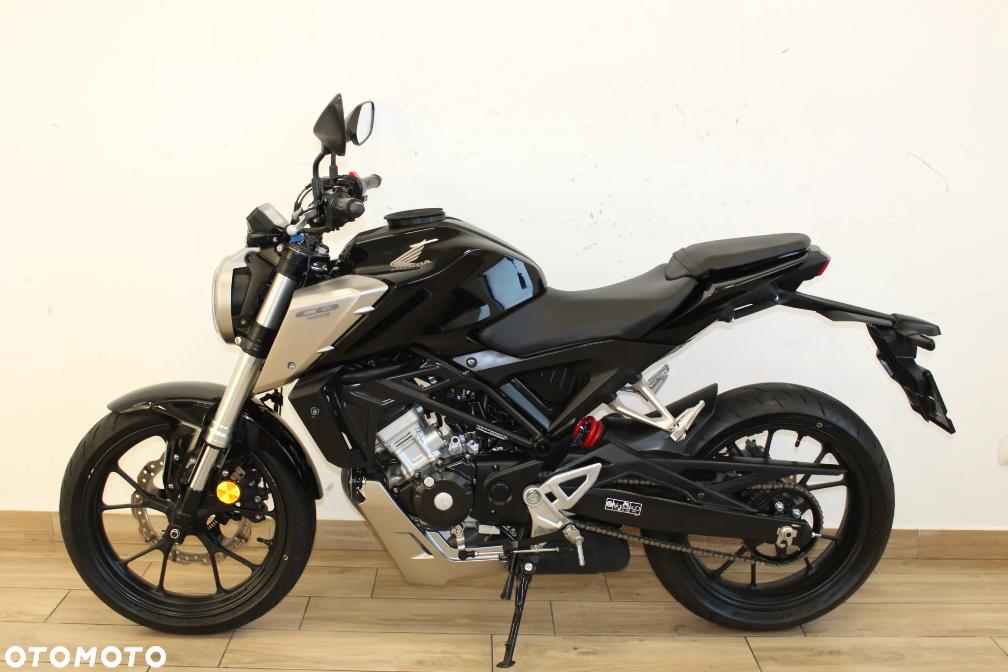 Honda CB - 4