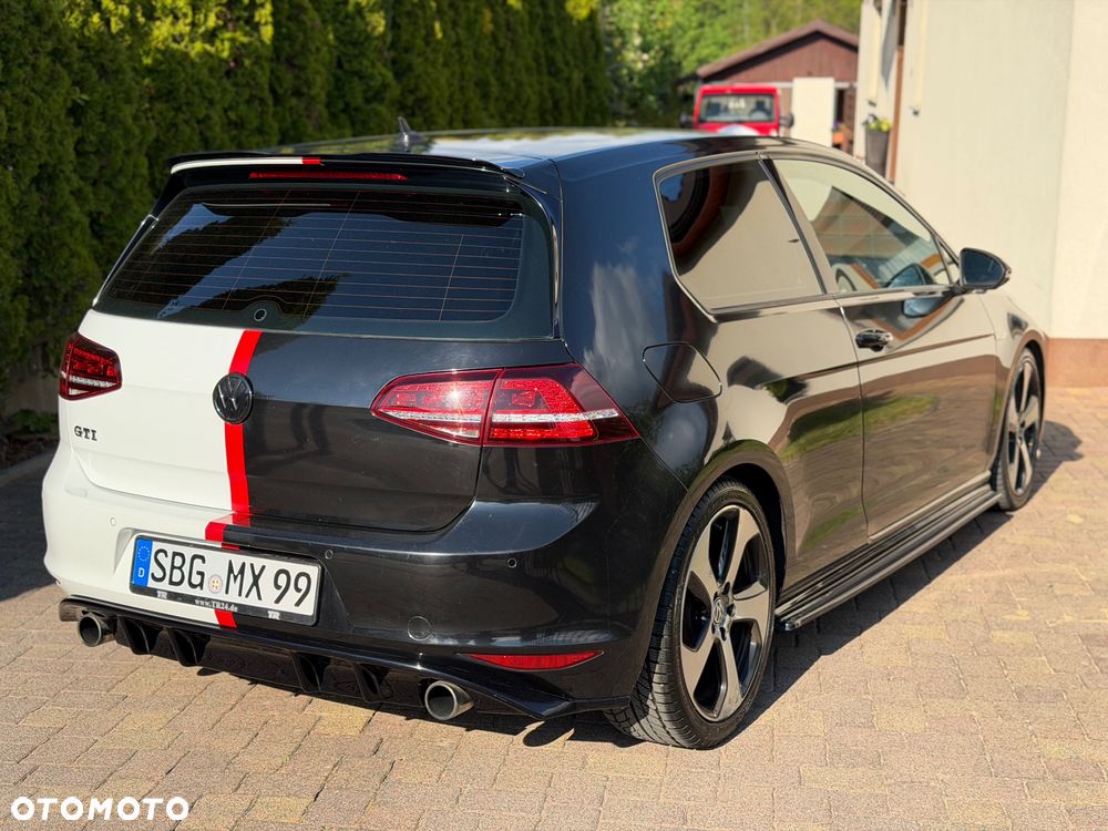 Volkswagen Golf GTI BlueMotion Technology - 3
