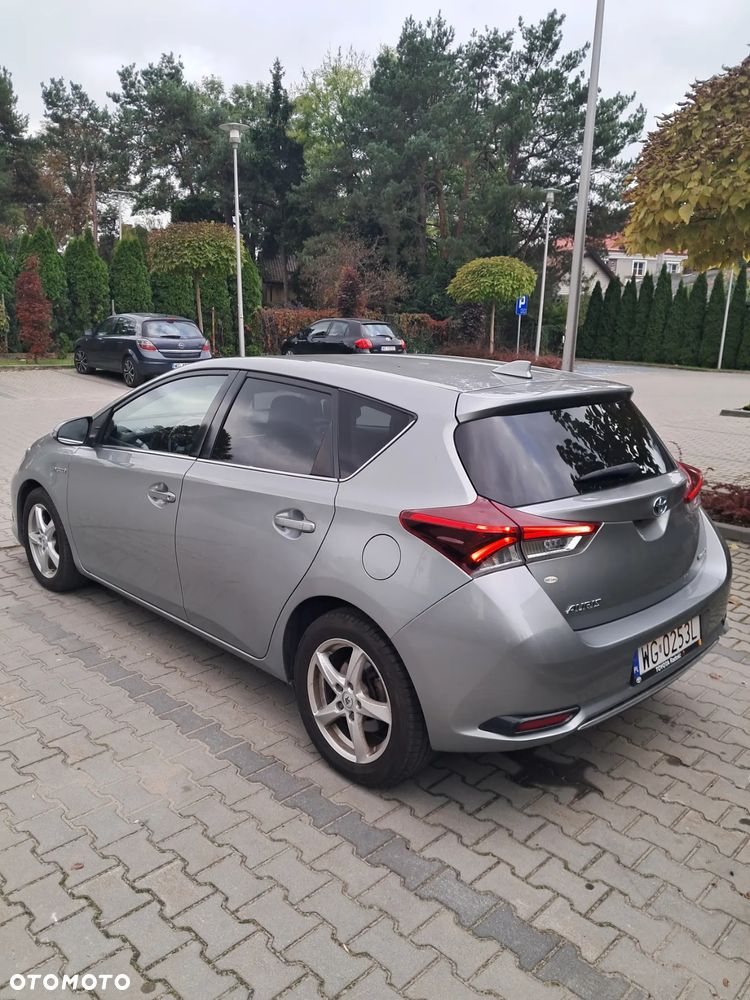 Toyota Auris Hybrid 135 Premium - 4