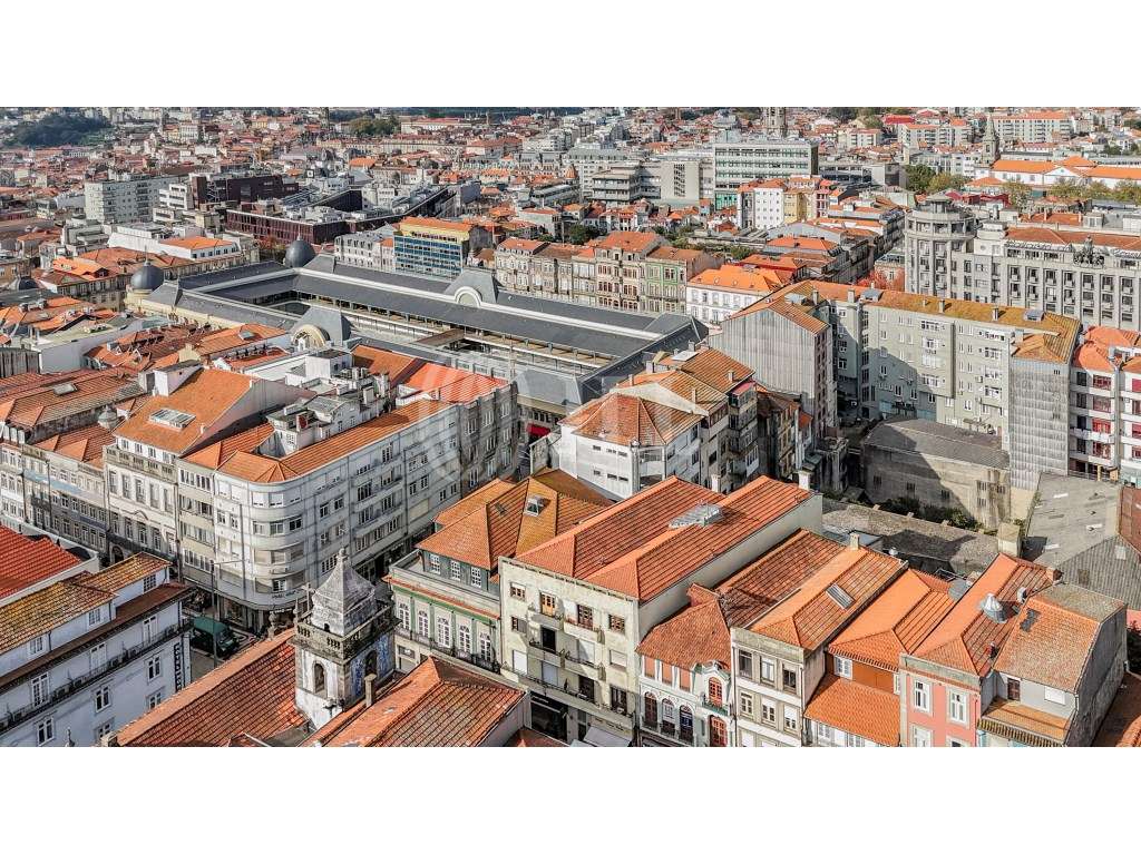 Apartamento T4 com viabilidade para construção de 3 T1, Porto - Grande imagem: 5/10