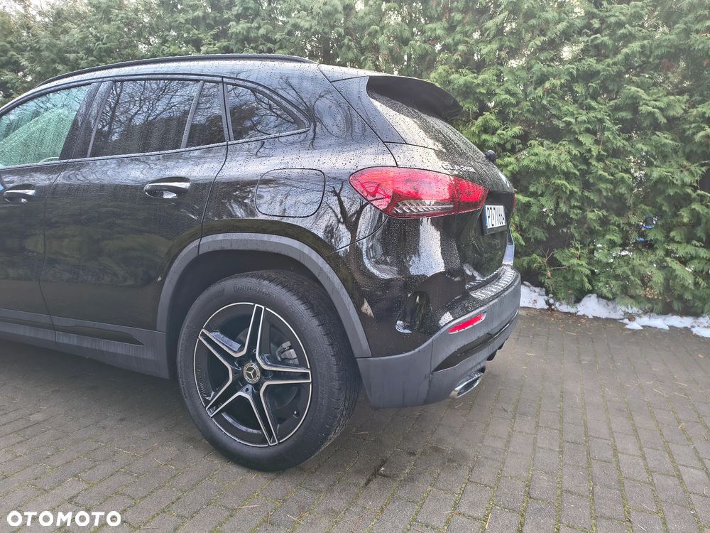 Mercedes-Benz GLA 250 8G-DCT AMG Line - 18