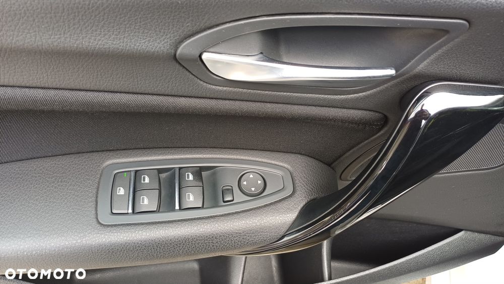 BMW Seria 1 118i - 14