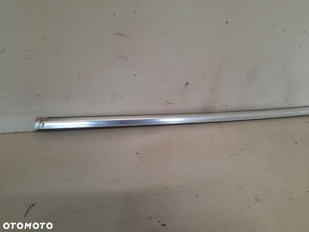 BMW520i E39 95-00 SEDAN LISTWA ZGARNIAJĄCADRZWI PRZÓD PRAWA CHROM 8185816 - 3