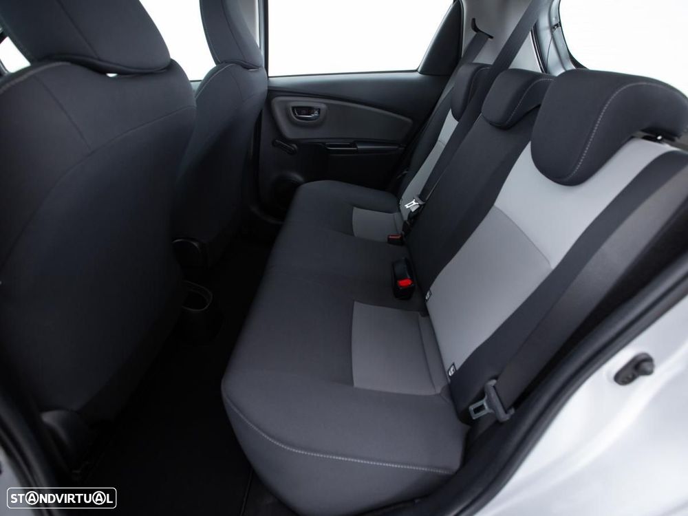 Toyota Yaris 1.0 VVT-i Comfort — fotografia 9