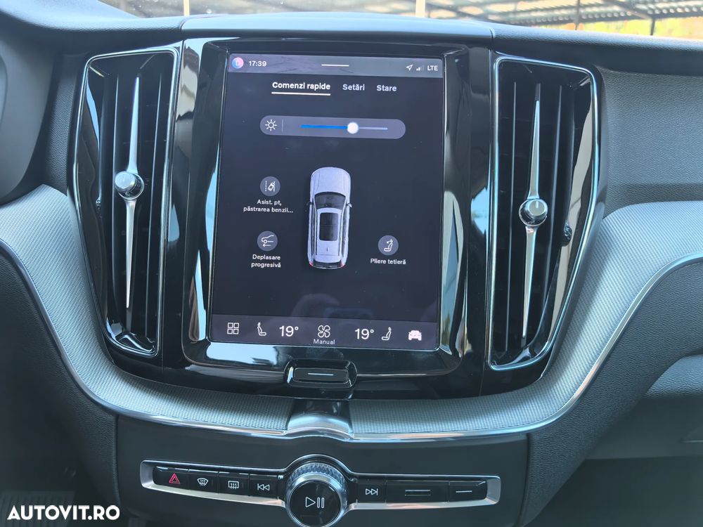 Volvo XC 60 T6 AWD Recharge Plus Dark - 20