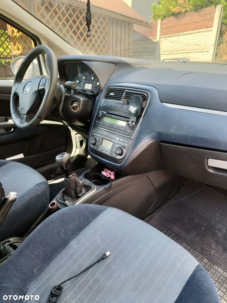 Fiat Grande Punto - 6
