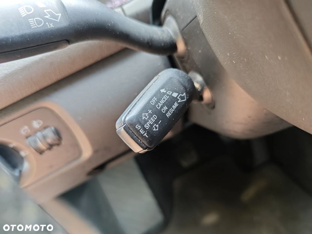 Audi A3 3-drzwiowe 2.0 TDI DPF Attraction - 9