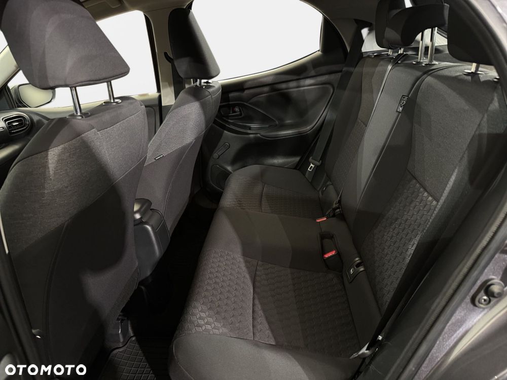 Toyota Yaris - 24