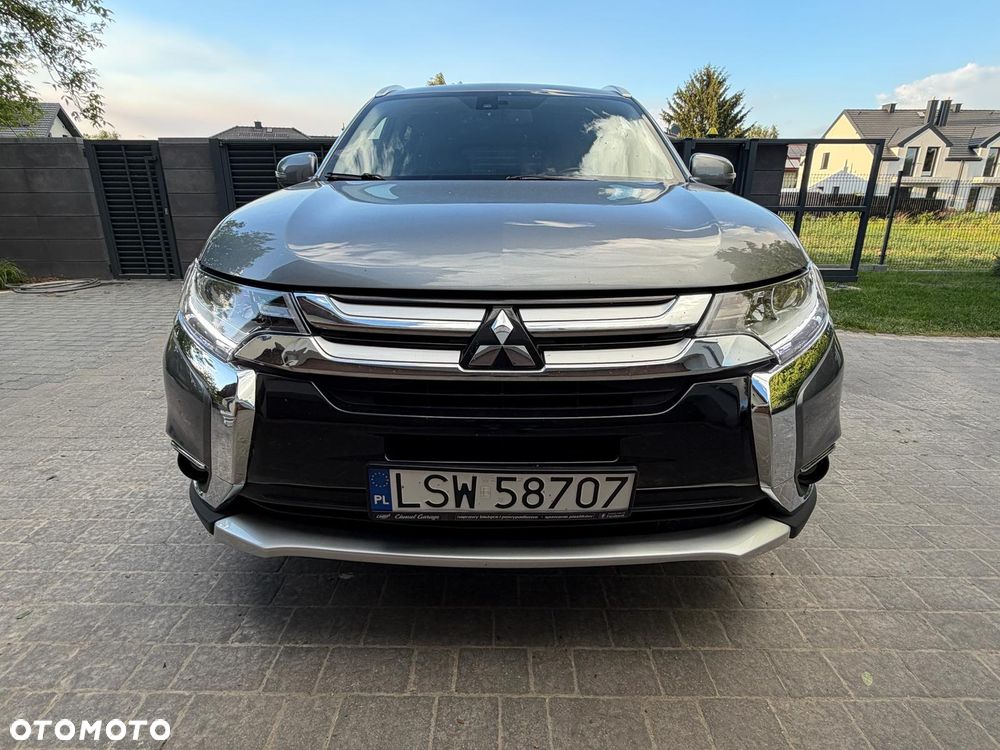 Mitsubishi Outlander - 3