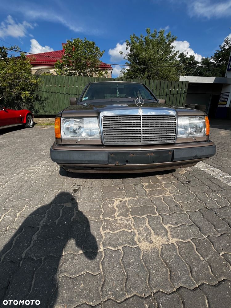 Mercedes-Benz W124 (1984-1993) - 16