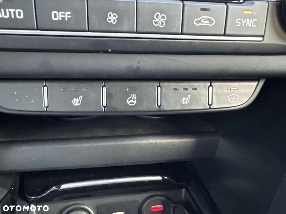 Kia Ceed - 22