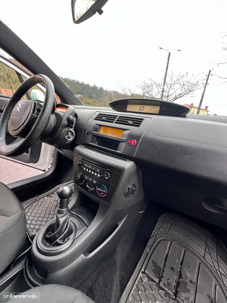 Citroën C4 1.6 HDi FAP Advance - 4