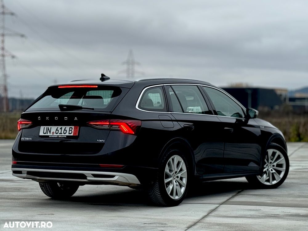 Skoda Octavia Combi 2.0 TDI 4x4 DSG Scout - 17