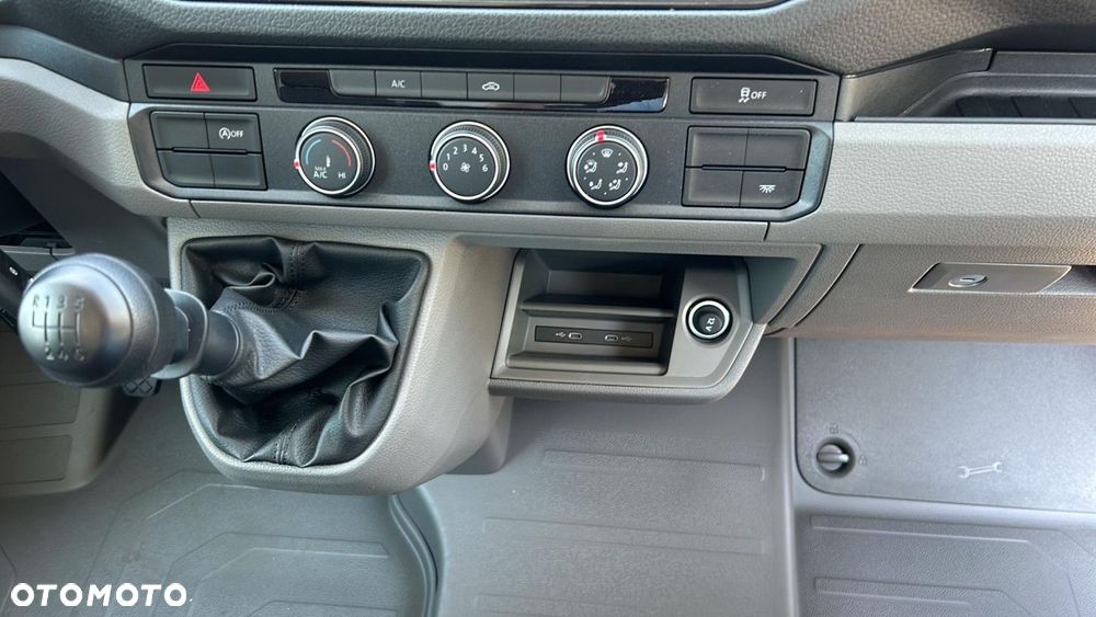 Volkswagen Crafter IZOTERMA, Poj. Kabina na bliźniaku DMC=3.5t, 2.0BiTDI 163KM - 16